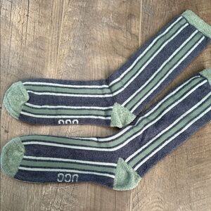 UGG Men's Casual Socks in Green and Gray Stripes new without tags
